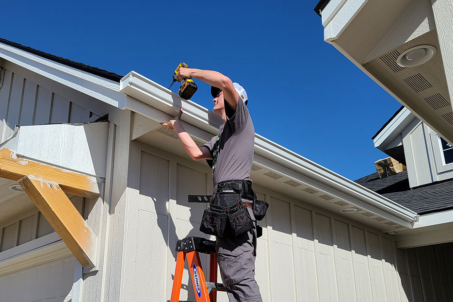 805 Gutters installation hero image