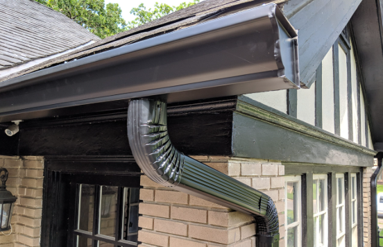 Why Regular Gutter Cleaning and Maintenance Matters for California Homeowners